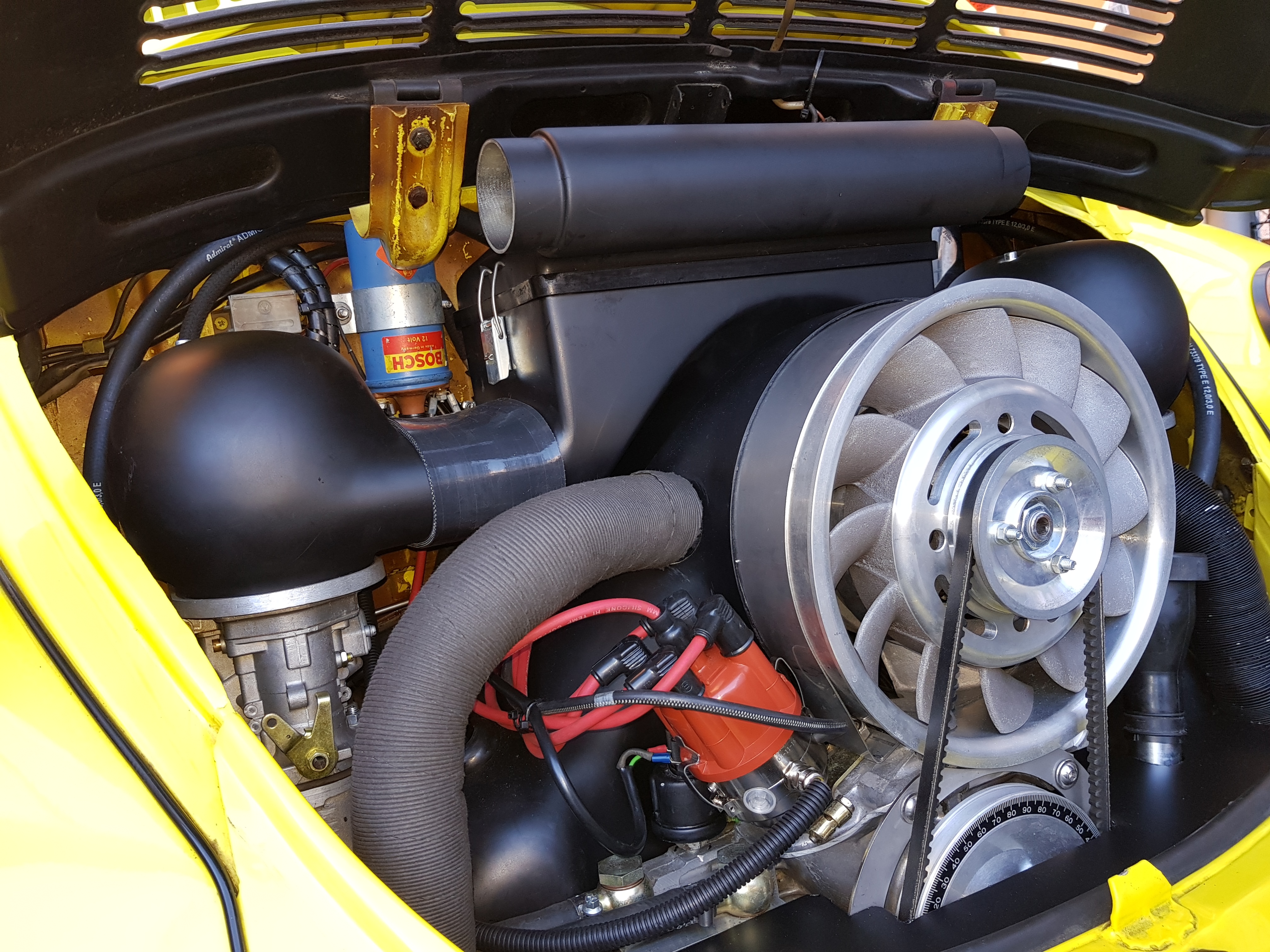 Gelb Schwarzer Renner Typ4